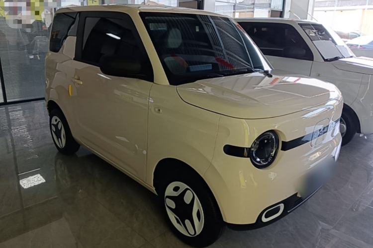 Used Geely Galaxy Panda 2025 210 km – Yuanqi Bear Front Right 45 Deg