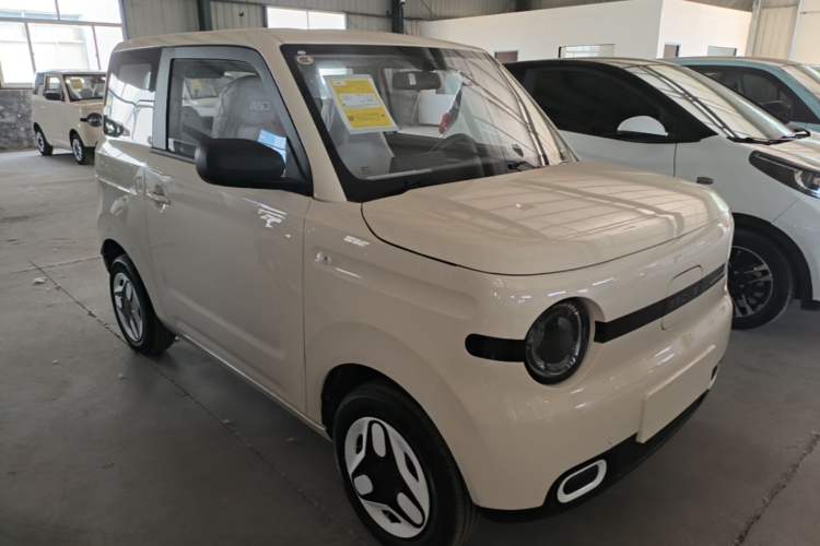 Used Geely Galaxy Panda 2025 210 km – Yuanqi Bear Front Right 45 Deg