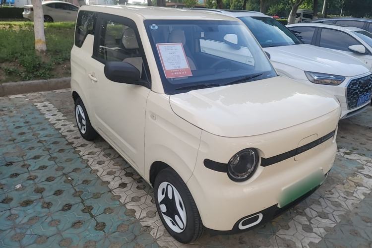 Used Geely Galaxy Panda 2025 210 km – Yuanqi Bear Front Right 45 Deg