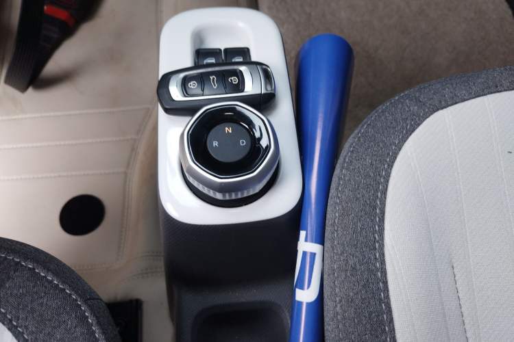 Used Geely Galaxy Panda 2025 210 km – Yuanqi Bear Gear Lever