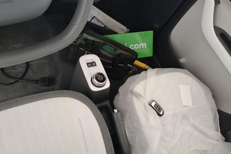 Used Geely Galaxy Panda 2025 210 km – Yuanqi Bear Gear Lever