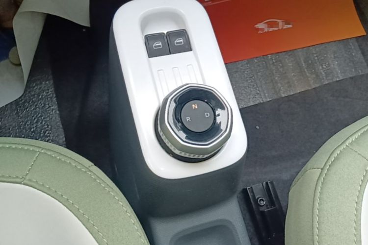 Used Geely Galaxy Panda 2025 210km Panda Rider Gear Lever