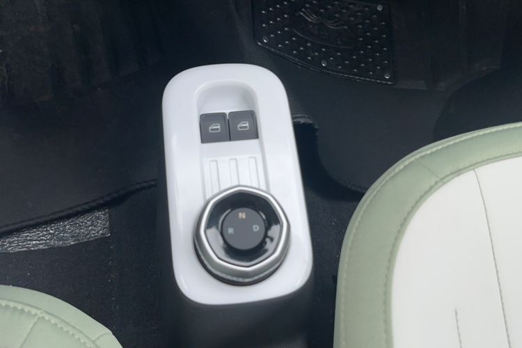 Used Geely Galaxy Panda 2025 210km Panda Rider Gear Lever