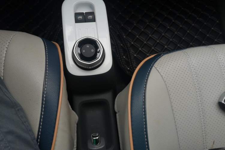 Used Geely Galaxy Panda 2025 210km Panda Rider Gear Lever