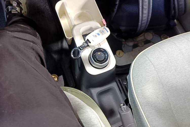 Used Geely Galaxy Panda 2025 210km Panda Rider Gear Lever