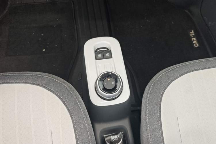 Used Geely Galaxy Panda 2025 210 km – Yuanqi Bear Gear Lever