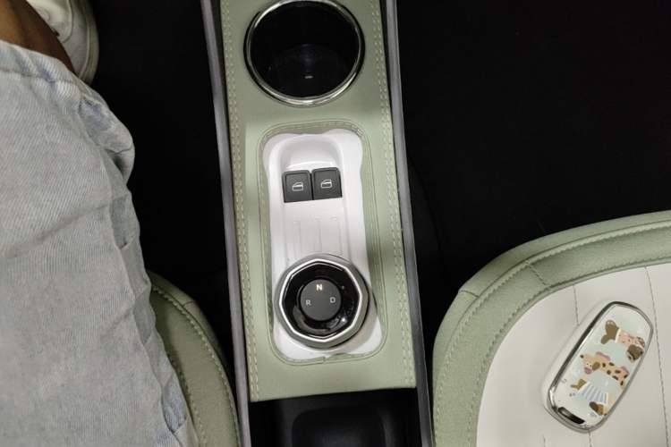 Used Geely Galaxy Panda 2025 210km Panda Rider Gear Lever