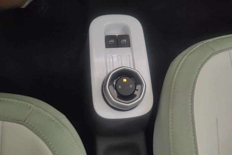 Used Geely Galaxy Panda 2025 210km Panda Rider Gear Lever