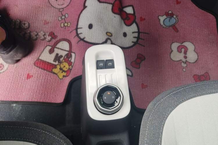 Used Geely Galaxy Panda 2025 210 km – Yuanqi Bear Gear Lever