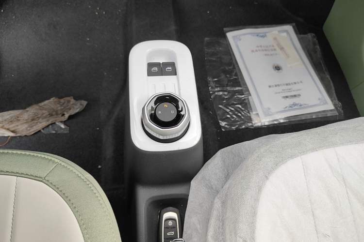 Used Geely Galaxy Panda 2025 210km Panda Rider Gear Lever