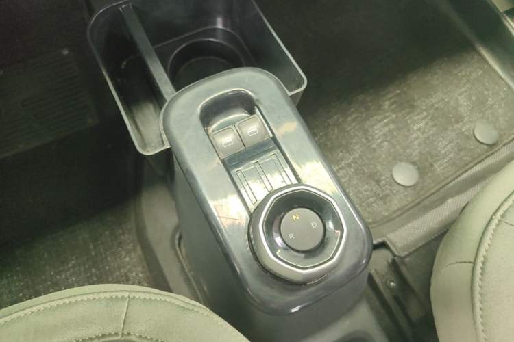 Used Geely Galaxy Panda 2025 210km Panda Rider Gear Lever