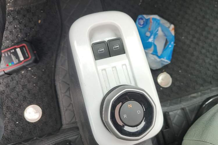 Used Geely Galaxy Panda 2025 210km Panda Rider Gear Lever