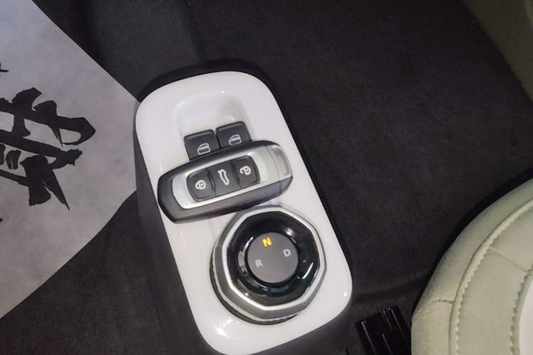 Used Geely Galaxy Panda 2025 210km Panda Rider Gear Lever