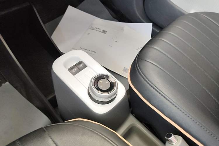Used Geely Galaxy Panda 2025 210 km – Yuanqi Bear Gear Lever