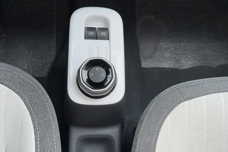Used Geely Galaxy Panda 2025 210 km – Yuanqi Bear Gear Lever