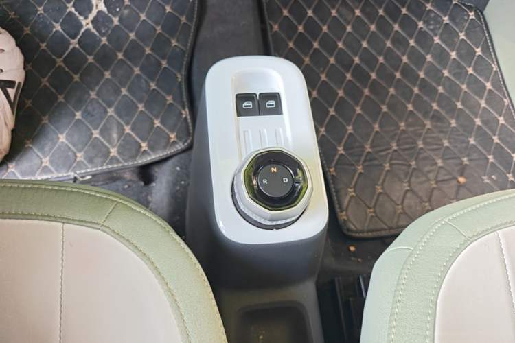 Used Geely Galaxy Panda 2025 210km Panda Rider Gear Lever
