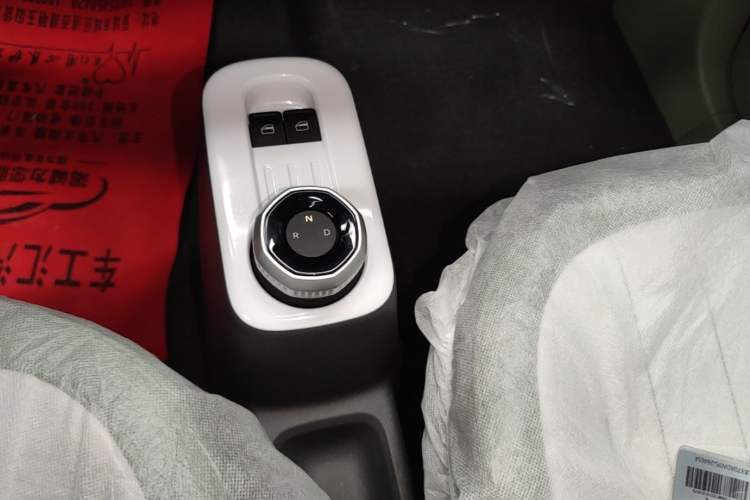 Used Geely Galaxy Panda 2025 210km Panda Rider Gear Lever