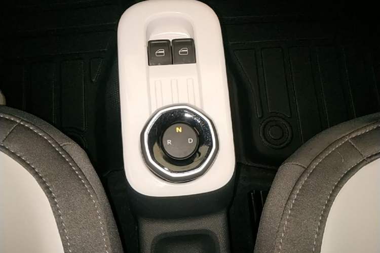 Used Geely Galaxy Panda 2025 210km Panda Rider Gear Lever