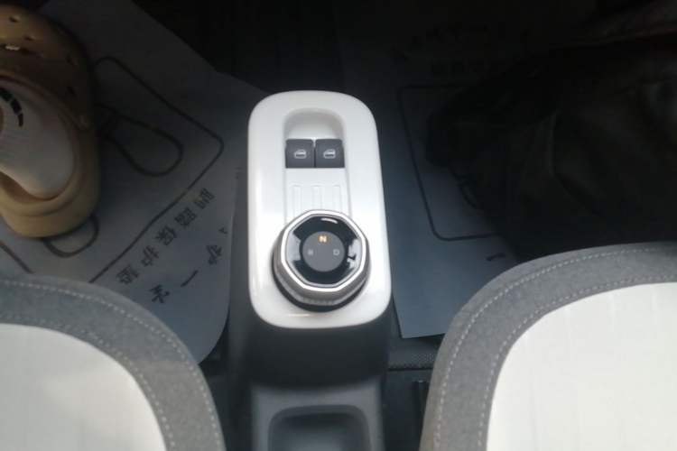 Used Geely Galaxy Panda 2025 210 km – Yuanqi Bear Gear Lever
