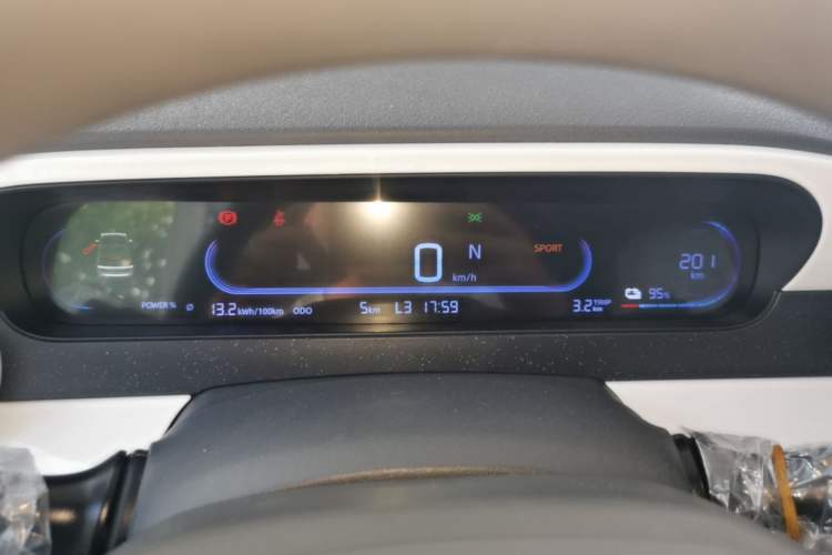 Used Geely Galaxy Panda 2025 210 km – Yuanqi Bear Instrument Cluster