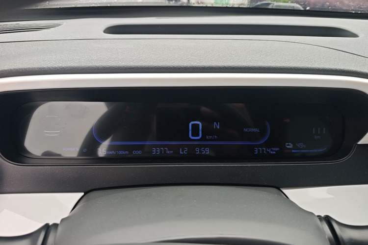 Used Geely Galaxy Panda 2025 210 km – Yuanqi Bear Instrument Cluster