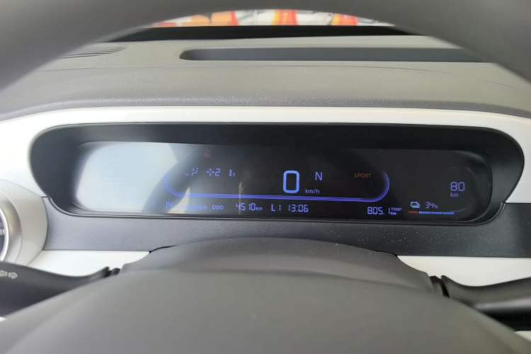 Used Geely Galaxy Panda 2025 210 km – Yuanqi Bear Instrument Cluster