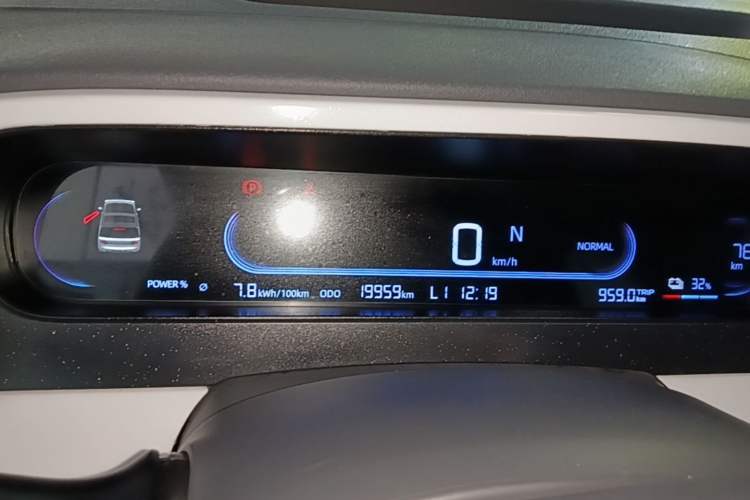 Used Geely Galaxy Panda 2025 210 km – Yuanqi Bear Instrument Cluster