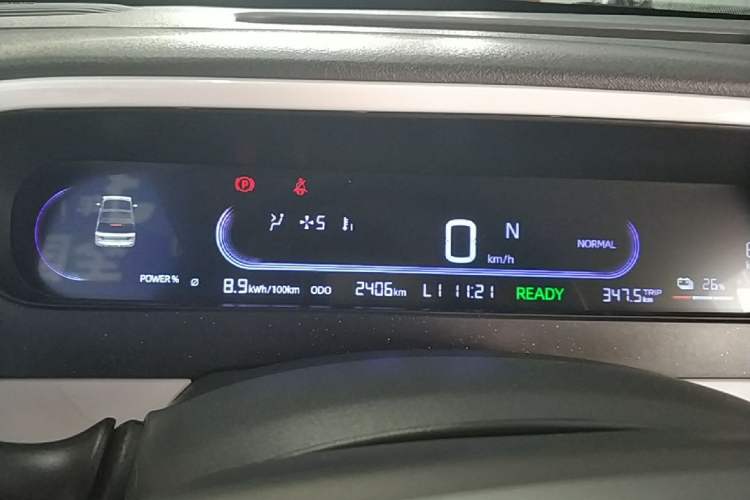 Used Geely Galaxy Panda 2025 210 km – Yuanqi Bear Instrument Cluster