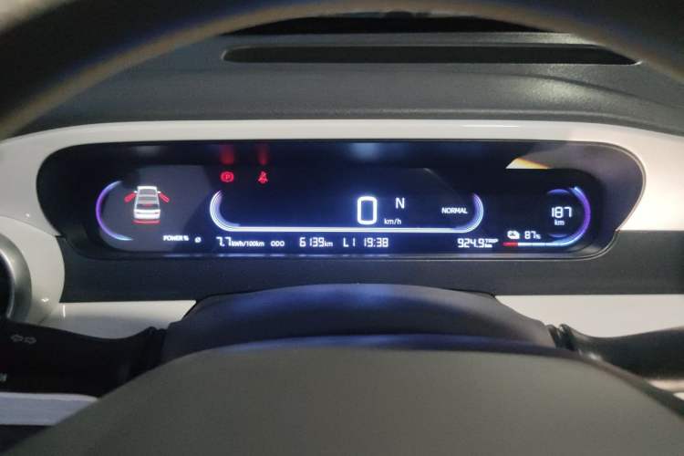 Used Geely Galaxy Panda 2025 210 km – Yuanqi Bear Instrument Cluster