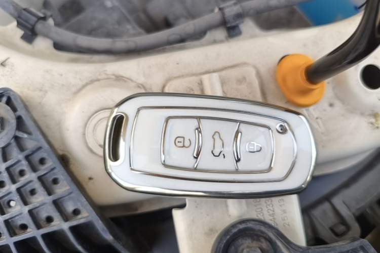 Used Geely Galaxy Panda 2025 210 km – Yuanqi Bear Interior 1