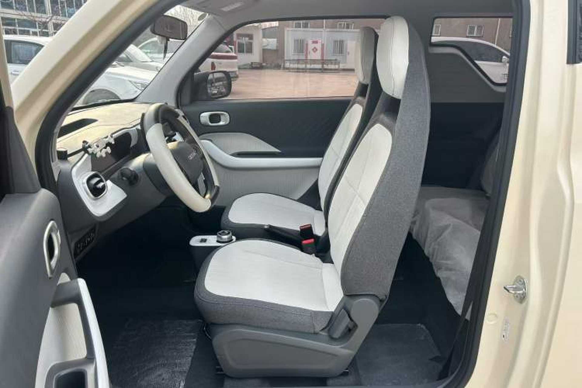 Used Geely Galaxy Panda 2025 210 km – Yuanqi Bear Interior 1