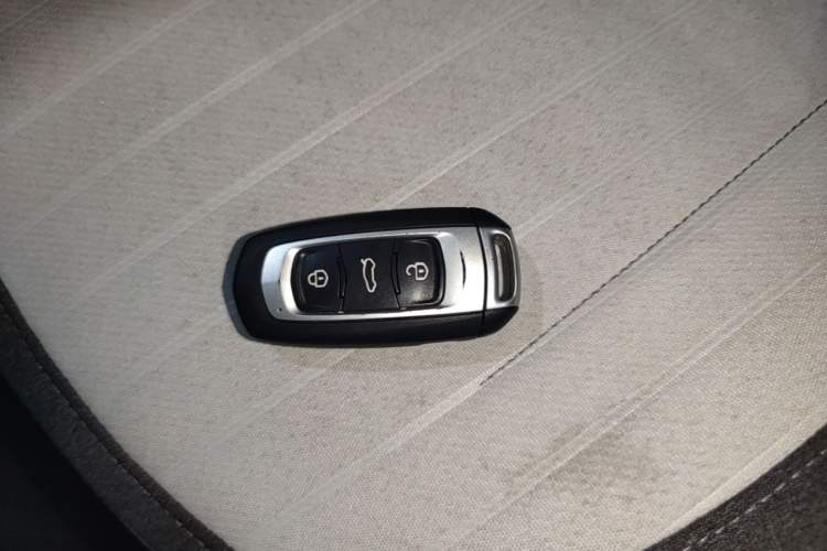 Used Geely Galaxy Panda 2025 210 km – Yuanqi Bear Interior 1