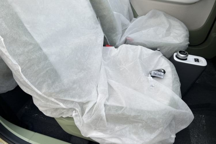 Used Geely Galaxy Panda 2025 210km Panda Rider Interior 11