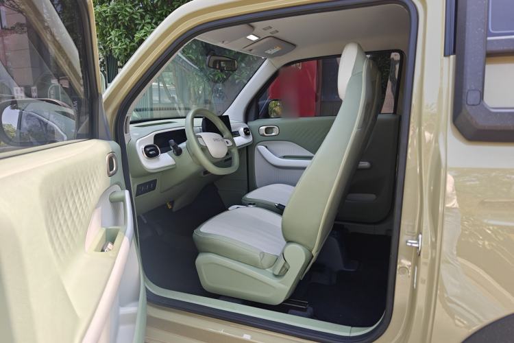 Used Geely Galaxy Panda 2025 210km Panda Rider Interior 2