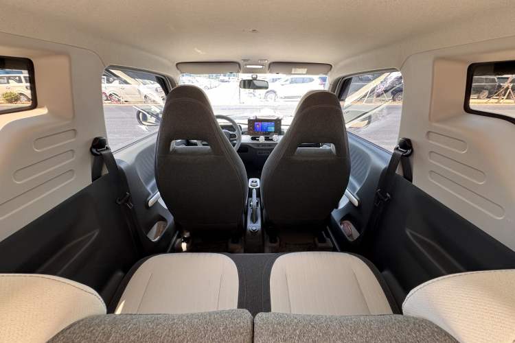 Used Geely Galaxy Panda 2025 210 km – Yuanqi Bear Interior 5