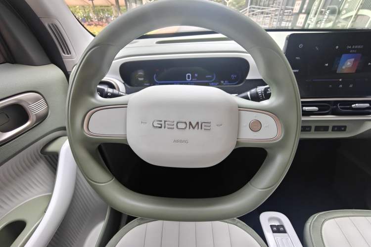 Used Geely Galaxy Panda 2025 210km Panda Rider Interior 6