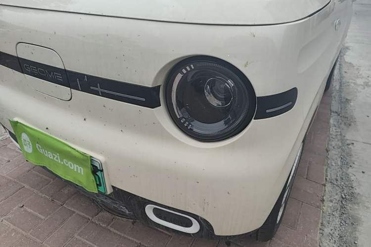 Used Geely Galaxy Panda 2025 210 km – Yuanqi Bear Left Front Headlight