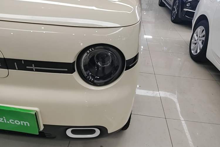 Used Geely Galaxy Panda 2025 210km Panda Kart Left Front Headlight