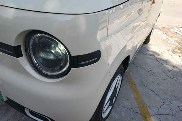 Used Geely Galaxy Panda 2025 210 km – Yuanqi Bear Left Front Headlight