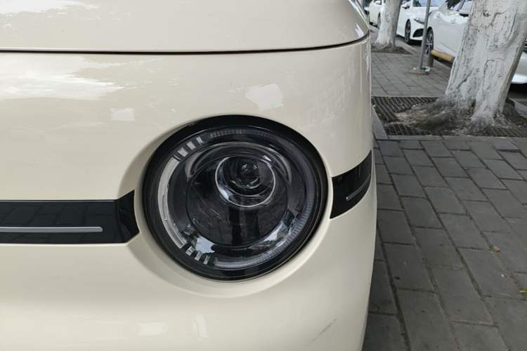 Used Geely Galaxy Panda 2025 210 km – Yuanqi Bear Left Front Headlight
