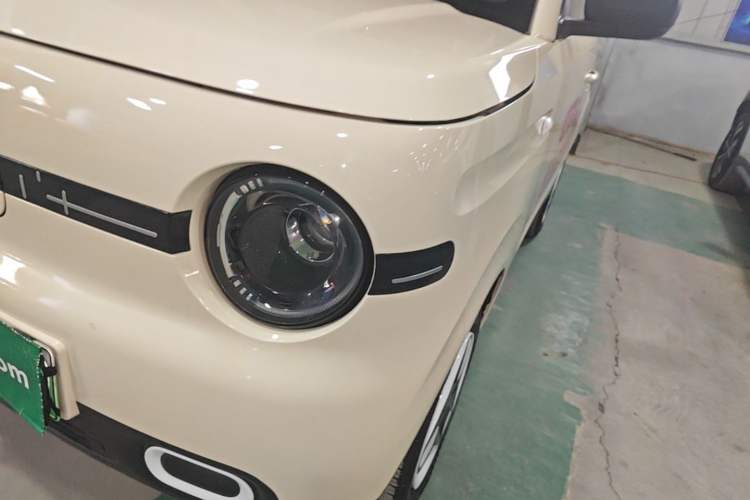 Used Geely Galaxy Panda 2025 210 km – Yuanqi Bear Left Front Headlight
