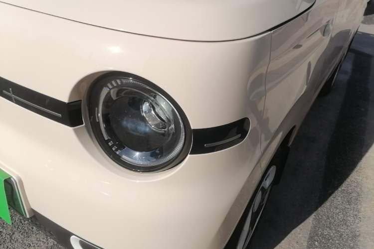 Used Geely Galaxy Panda 2025 210 km – Yuanqi Bear Left Front Headlight