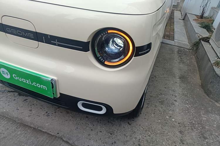 Used Geely Galaxy Panda 2025 210 km – Yuanqi Bear Left Front Headlight