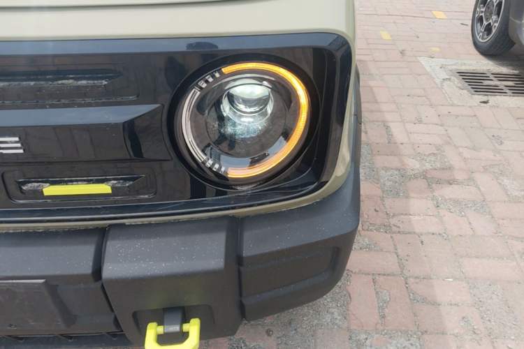 Used Geely Galaxy Panda 2025 210km Panda Rider Left Front Headlight