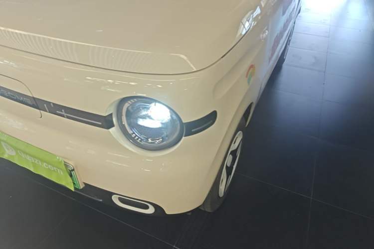 Used Geely Galaxy Panda 2025 210 km – Yuanqi Bear Left Front Headlight