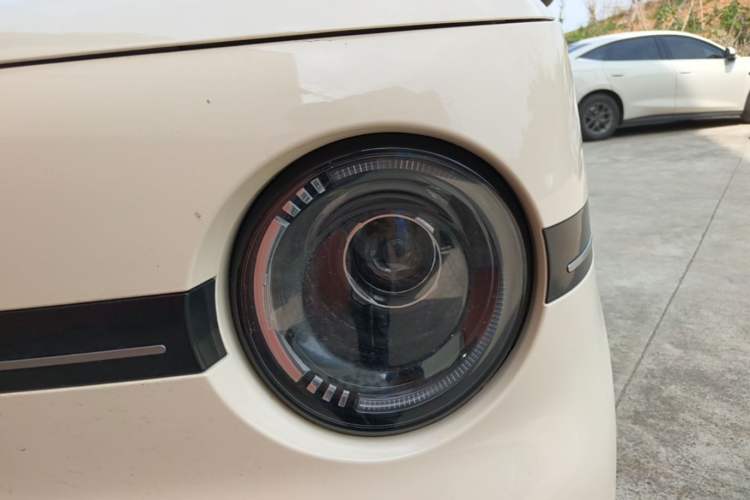 Used Geely Galaxy Panda 2025 210 km – Yuanqi Bear Left Front Headlight