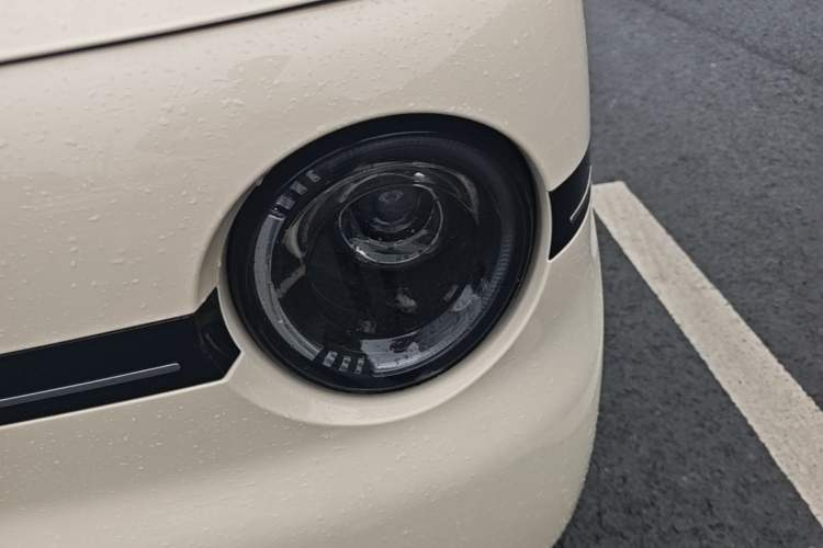 Used Geely Galaxy Panda 2025 210 km – Yuanqi Bear Left Front Headlight