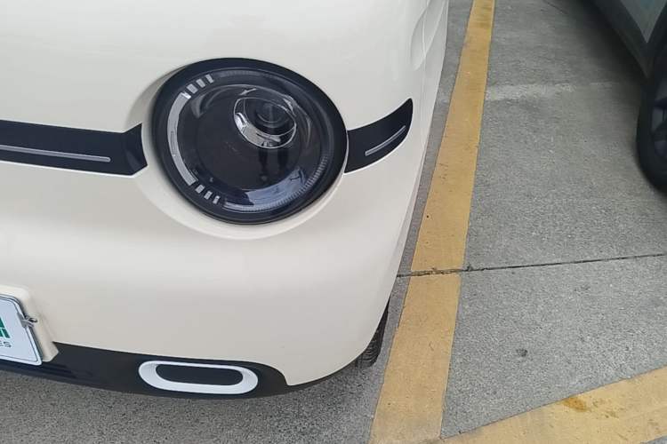 Used Geely Galaxy Panda 2025 210 km – Yuanqi Bear Left Front Headlight
