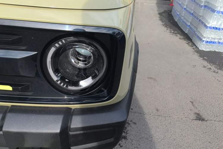 Used Geely Galaxy Panda 2025 210km Panda Rider Left Front Headlight