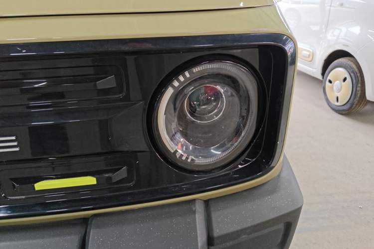 Used Geely Galaxy Panda 2025 210km Panda Rider Left Front Headlight